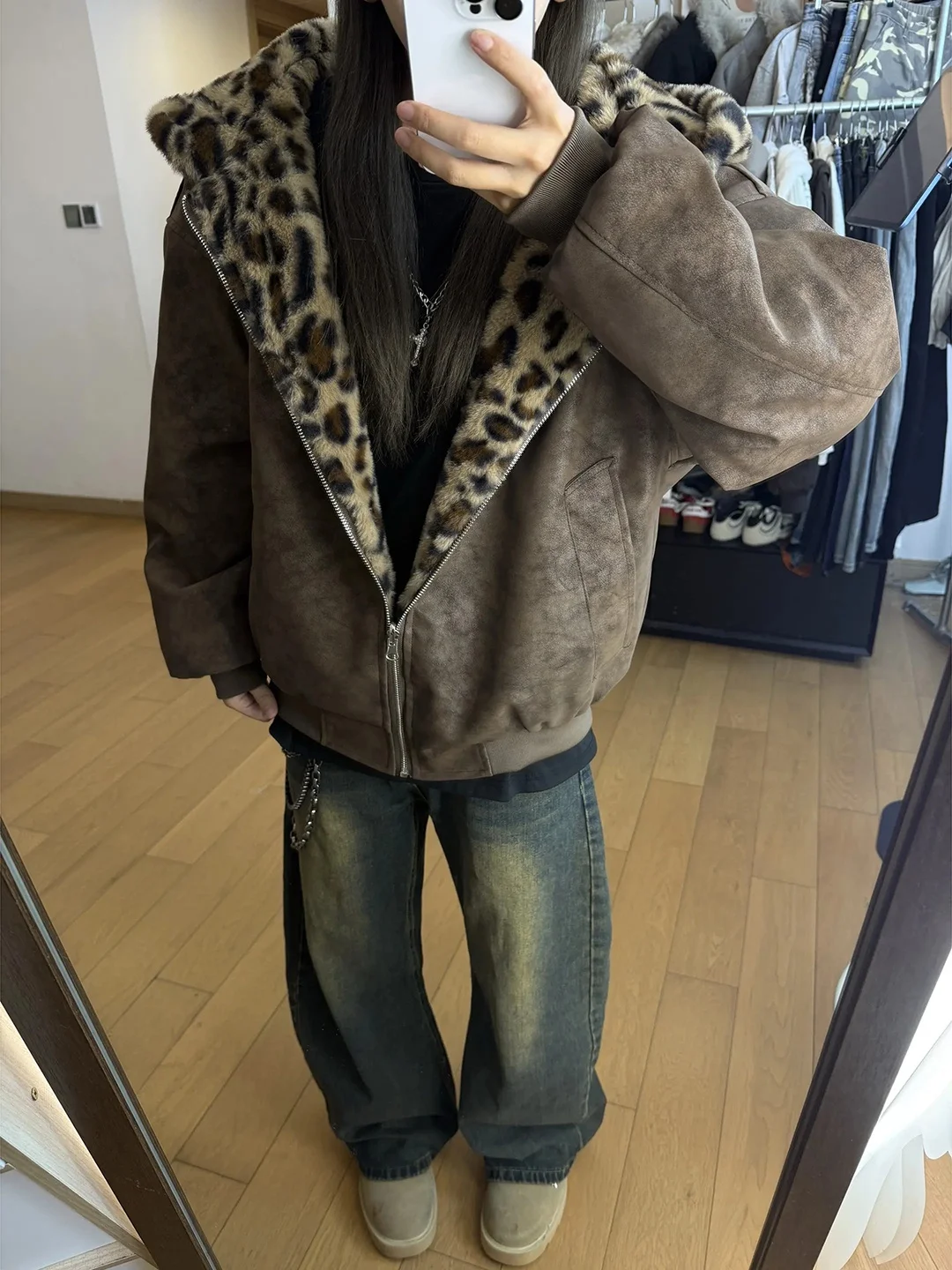 Men's Winter Thiened PU Leather Cotton Jaet Hooded ort Coat Double-Sided Wear Leopard Print Warm Casual Outerwear
Men's Winter Thiened PU Leather Cotton Jaet Hooded ort Coat Double-Sided Wear Leopard Print Warm Casual Outerwear