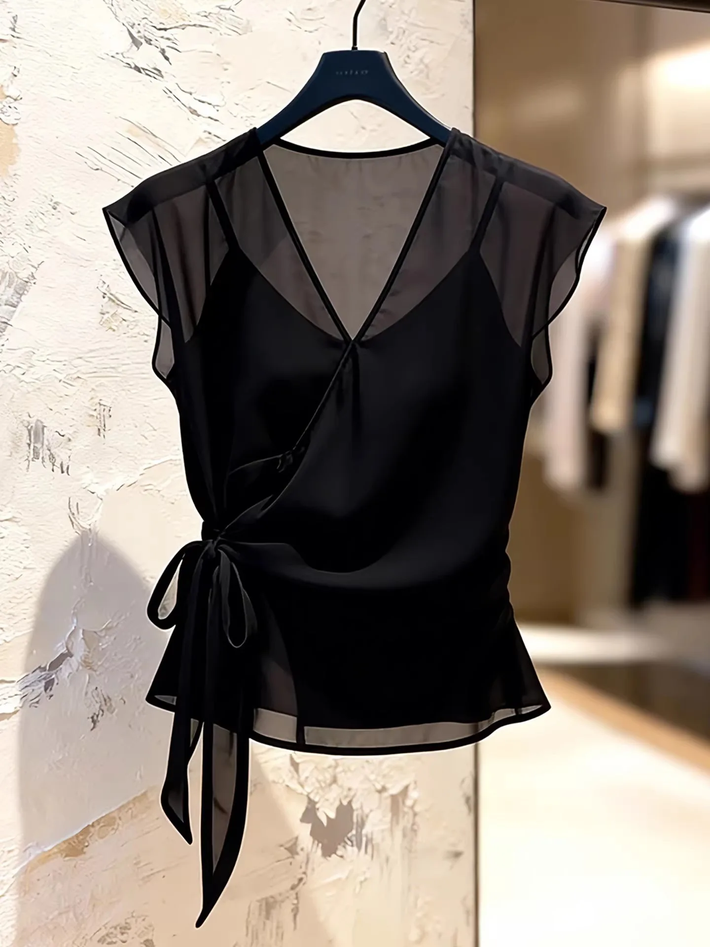 Slimming Effectiveness Lace Splice Knot Waist Design Elegant Overhead Women's Top Luxury Style Belted Summer 2026 Fashion
Slimming Effectiveness Lace Splice Knot Waist Design Elegant Overhead Women's Top Luxury Style Belted Summer 2026 Fashion