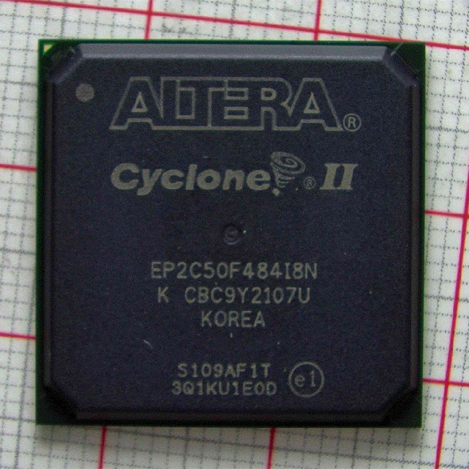 1~10 шт./лот EP2C50F484I8N EP2C50F484C7N C8N C6N BGA-484 100% новый оригинал.
1~10 шт./лот EP2C50F484I8N EP2C50F484C7N C8N C6N BGA-484 100% новый оригинал.