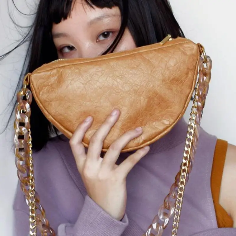 Fashion New Original Design Kraft Paper Acrylic Chain Half Round Handbag Casual Versatile One Shoulder Crossbody Bag For Women
Fashion New Original Design Kraft Paper Acrylic Chain Half Round Handbag Casual Versatile One Shoulder Crossbody Bag For Women