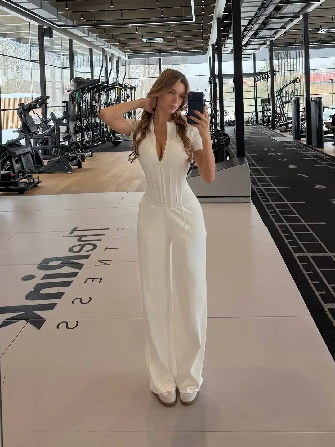 Women's White Sexy V-neck Zipper Jumpsuit Casual Round Collar Short Sleeve Cinched One-piece Pants Chic New Daily Street Outfits
Women's White Sexy V-neck Zipper Jumpsuit Casual Round Collar Short Sleeve Cinched One-piece Pants Chic New Daily Street Outfits