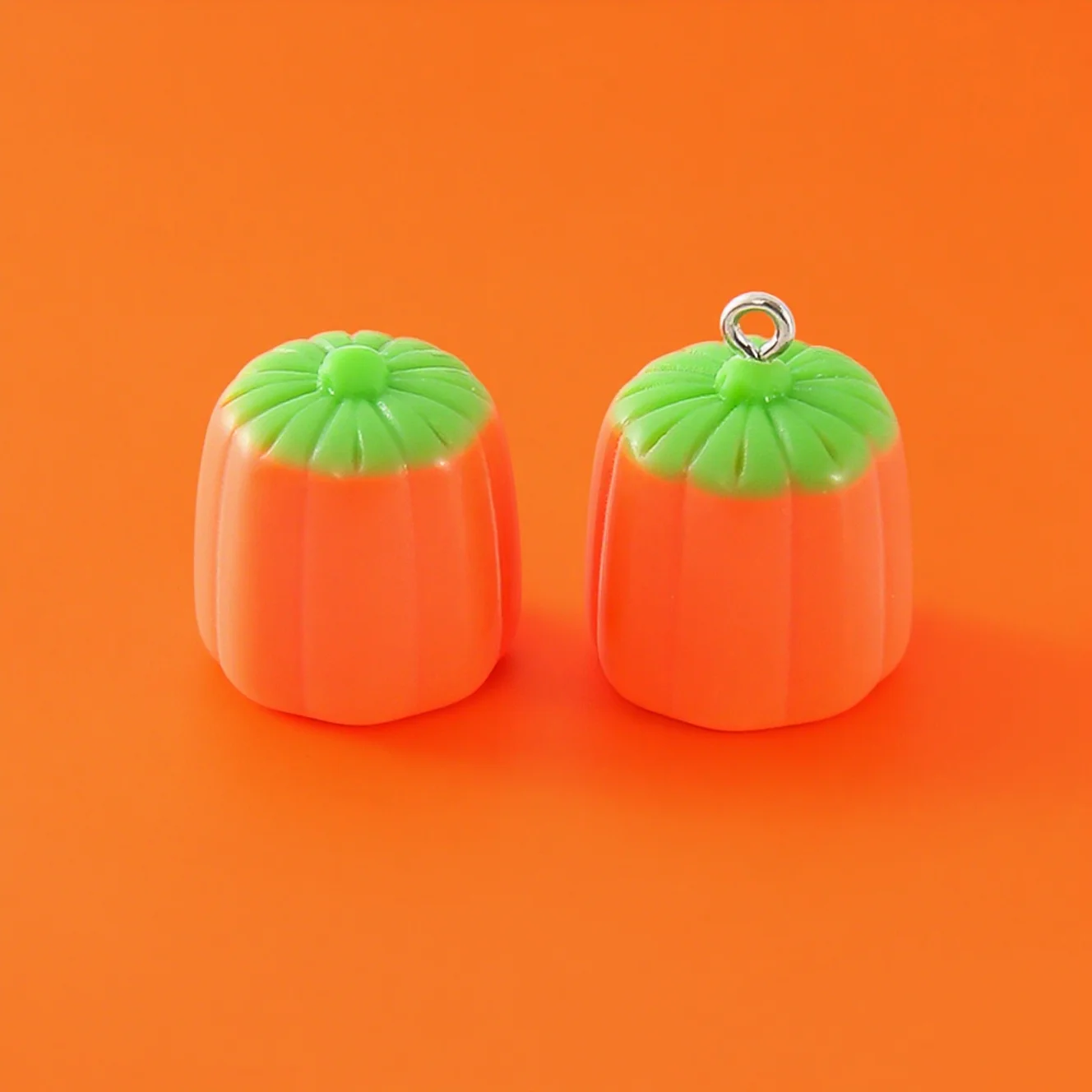 10PC resin Halloween pumpkin accessories handmade DIY jewelry pendant for handmade lovers
10PC resin Halloween pumpkin accessories handmade DIY jewelry pendant for handmade lovers