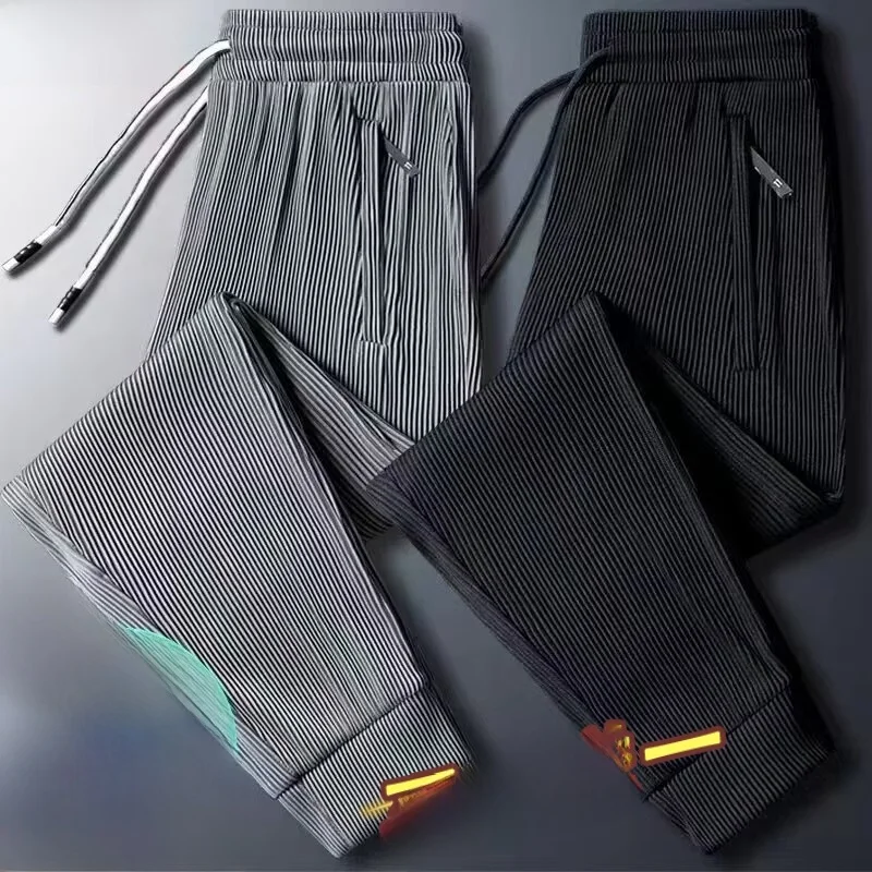 Мужские летние брюки из ледяного шелка свободного кроя, дышащие, тонкие, модные, больших размеров, повседневные, с карманами
Мужские летние брюки из ледяного шелка свободного кроя, дышащие, тонкие, модные, больших размеров, повседневные, с карманами