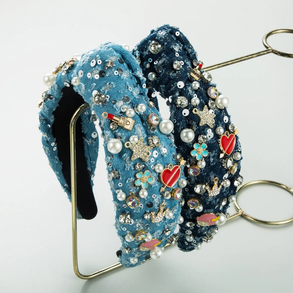 Vintage Denim Aesthetic Headband Shiny Sequin Heart Crown Pendant Hairband Retro Street Style Girl Daily Hair Decoration
Vintage Denim Aesthetic Headband Shiny Sequin Heart Crown Pendant Hairband Retro Street Style Girl Daily Hair Decoration