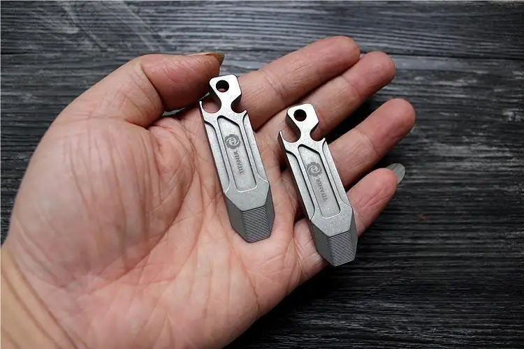 1PC TC4 Titanium Alloy EDC Tools Multi-purpose Tool Crowbar Screwdriver Bottle Opener
1PC TC4 Titanium Alloy EDC Tools Multi-purpose Tool Crowbar Screwdriver Bottle Opener