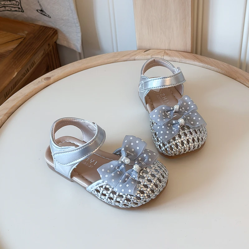 Girls' Princess Shoes Woven Stylish Children's Beach Shoes with Sweet Polka Dot Bows New Summer Children's Casual Fashion
Girls' Princess Shoes Woven Stylish Children's Beach Shoes with Sweet Polka Dot Bows New Summer Children's Casual Fashion
