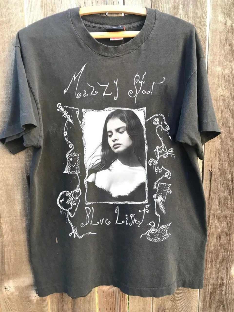 Plus Size Summer Women's Vintage Mazzy Star T-Shirt Unisex Cotton Breathable Stylish Versatile Street Style Oversized
Plus Size Summer Women's Vintage Mazzy Star T-Shirt Unisex Cotton Breathable Stylish Versatile Street Style Oversized