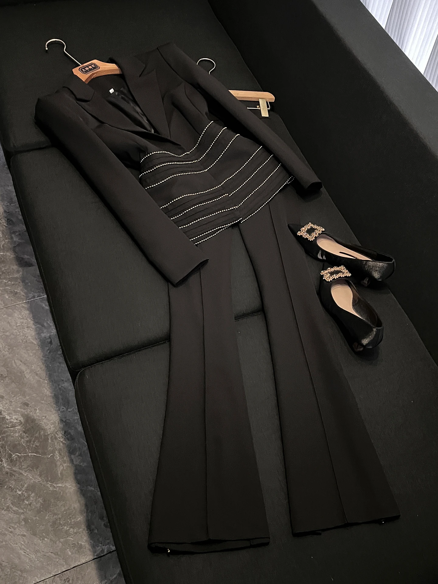 Black Slim Fit Two Piece Set for Women High Waist Wide Leg Pants Suit Professional Summer Workwear Elegant AP98
Black Slim Fit Two Piece Set for Women High Waist Wide Leg Pants Suit Professional Summer Workwear Elegant AP98