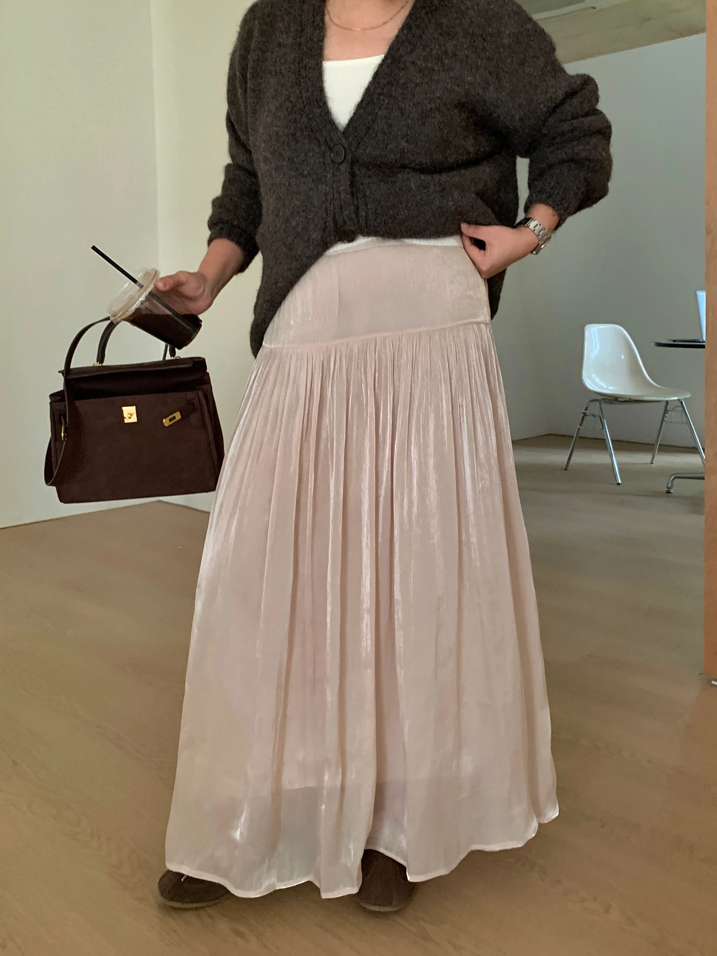 Lin Da Hui plus Size Women's Skirt Elegant Casual High Waist A-Line Long Fairy Skirt for plus Size Ladies Autumn 2025 New Style
Lin Da Hui plus Size Women's Skirt Elegant Casual High Waist A-Line Long Fairy Skirt for plus Size Ladies Autumn 2025 New Style