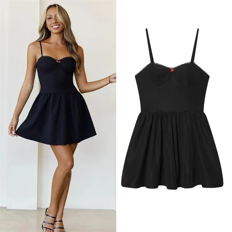Women's Dress 2026 Summer New Style Black Strappy Bustier Waist-Pleated Dress Sexy Fashion European and American Style
Women's Dress 2026 Summer New Style Black Strappy Bustier Waist-Pleated Dress Sexy Fashion European and American Style