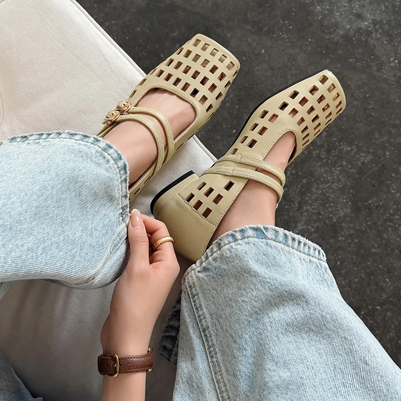 2026 Spring Summer New Style Square Head Hollow Out Mary Jane Flat Bottom Retro Breathable Commuting Women's Shoes Leather Strap
2026 Spring Summer New Style Square Head Hollow Out Mary Jane Flat Bottom Retro Breathable Commuting Women's Shoes Leather Strap