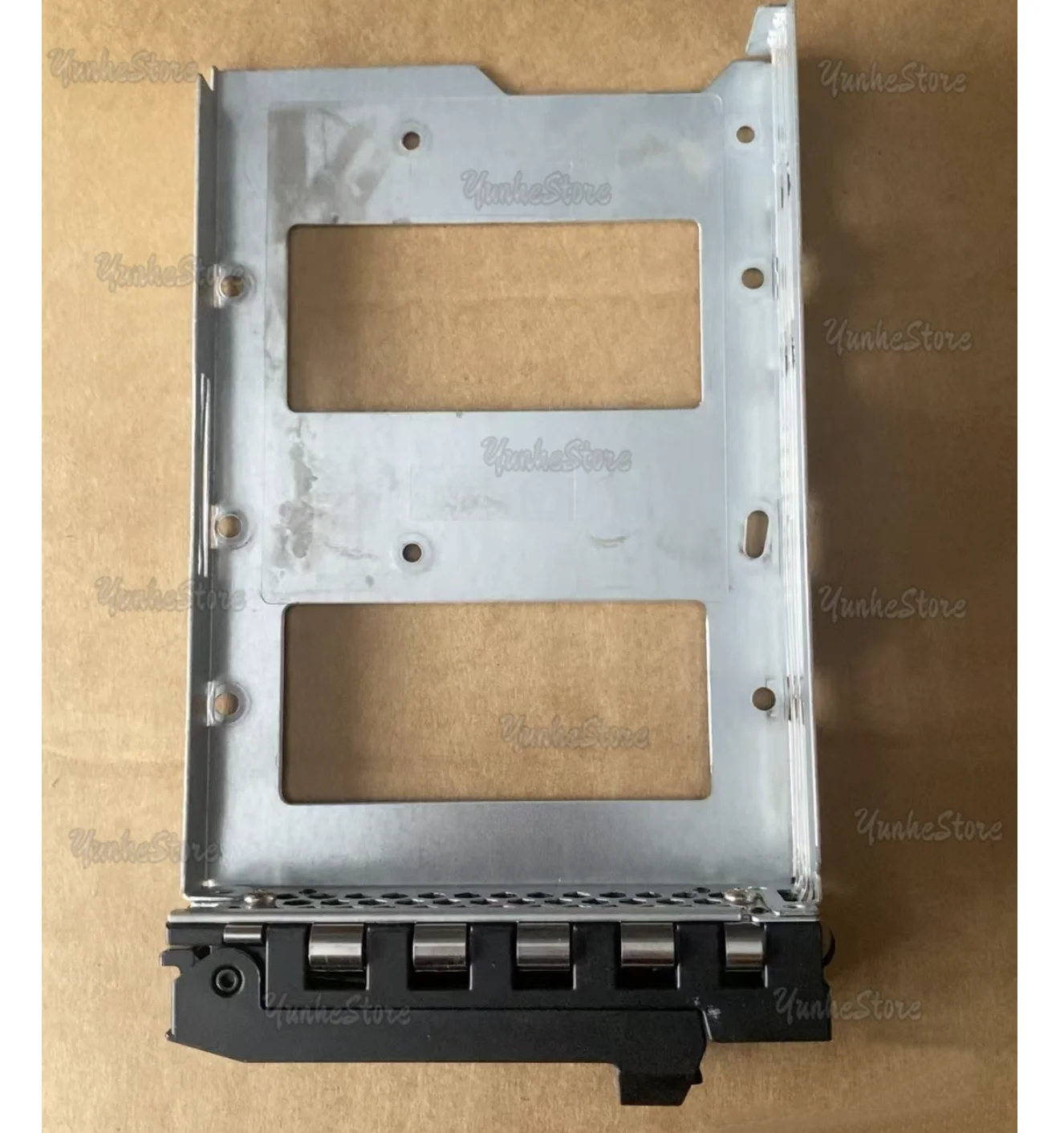 Original but not new FOR Fujitsu RX1330 RX2530 RX2540 LFF 3.5" Hot Swap HDD Tray Caddy Rahmen A3C40152045
Original but not new FOR Fujitsu RX1330 RX2530 RX2540 LFF 3.5" Hot Swap HDD Tray Caddy Rahmen A3C40152045