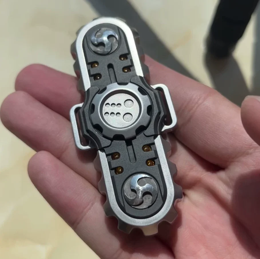 Used EDC B.M m390 Shengang Electric Saw spinner Fingertip gyroscope Decompression toys
Used EDC B.M m390 Shengang Electric Saw spinner Fingertip gyroscope Decompression toys
