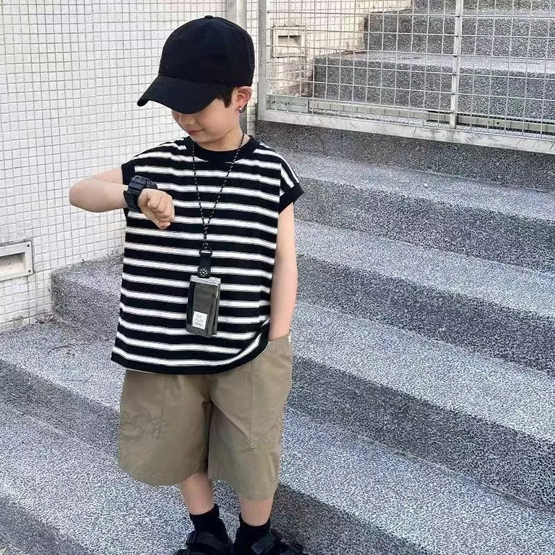 Children's Set Summer Clothing New Boys' Striped Short sleeved T-shirt+Loose Fashion Shorts Two-piece Set
Children's Set Summer Clothing New Boys' Striped Short sleeved T-shirt+Loose Fashion Shorts Two-piece Set