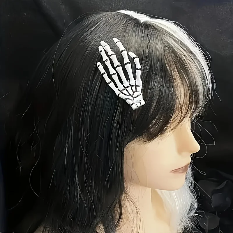 1-Piece Halloween Skeleton Hair Claw Clip Skeleton Hand Buckle Zombie Bone Claw Hair Clip For Women Horror Party
1-Piece Halloween Skeleton Hair Claw Clip Skeleton Hand Buckle Zombie Bone Claw Hair Clip For Women Horror Party 