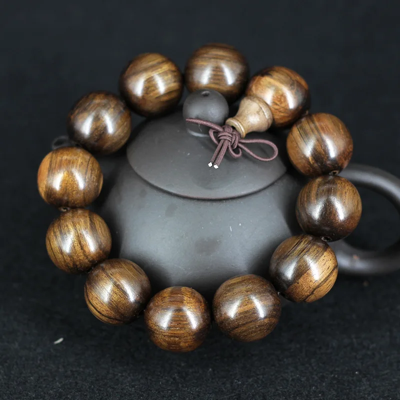 Vietnamese Black 2.0 Buddha , Tiger Skin Pattern Prayer Bead Necklace, Wooden Rosewood Bracelet f
Vietnamese Black 2.0 Buddha , Tiger Skin Pattern Prayer Bead Necklace, Wooden Rosewood Bracelet f