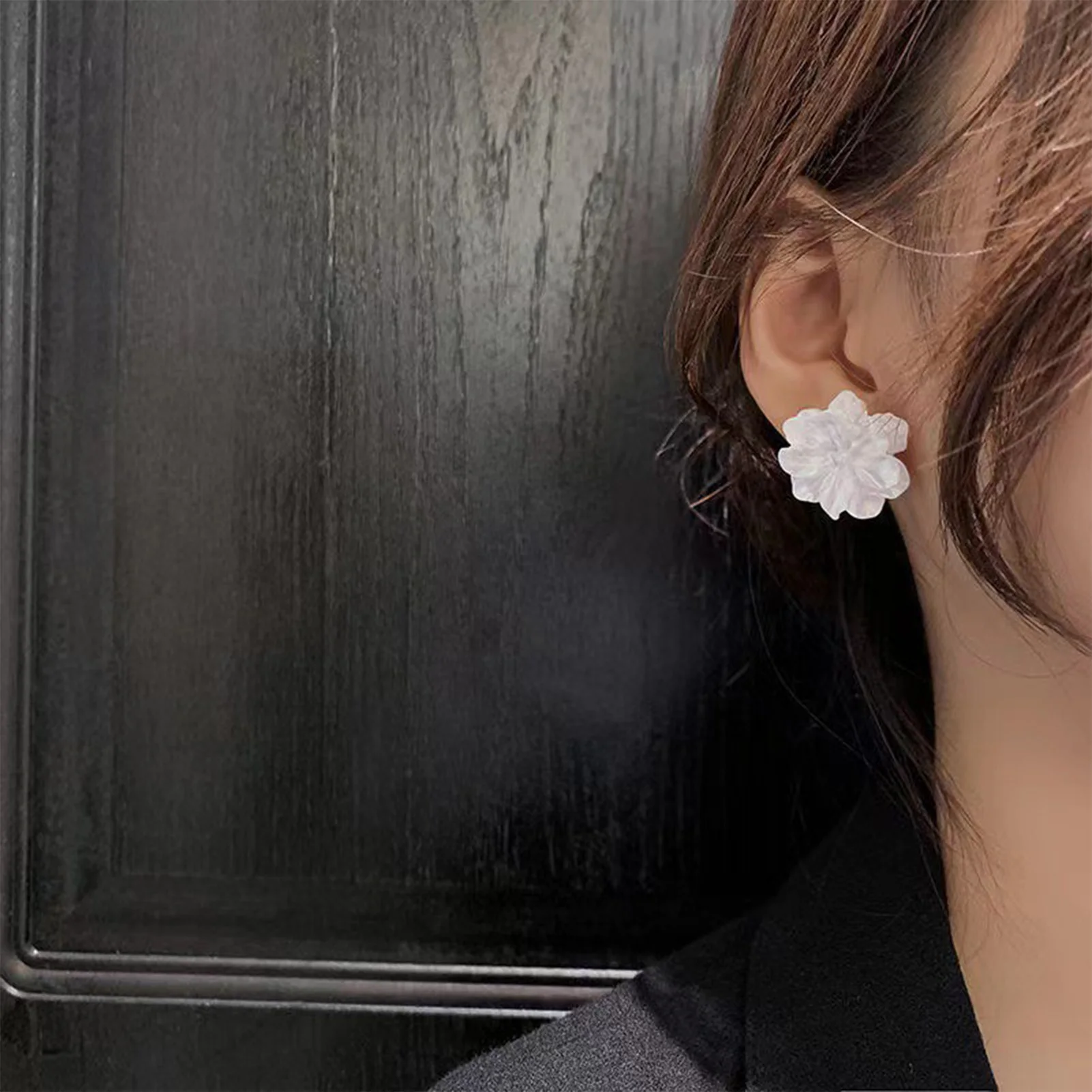Women Flower Studs Earrings Luxurious Style Flower Shape Plastic Earrings for Banquet Gown Travel Ears Decor
Women Flower Studs Earrings Luxurious Style Flower Shape Plastic Earrings for Banquet Gown Travel Ears Decor