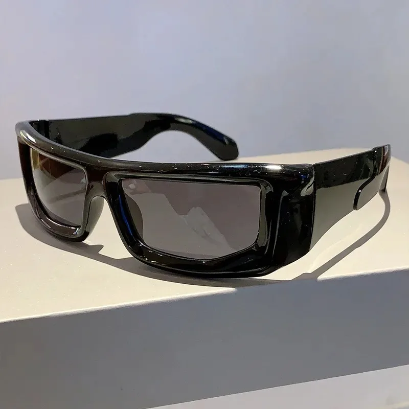 Y2k Men Sunglasses New Metallic Rim Outdoor Sports Women Shades Trendy Brand Design Vintage UV400 Eyewear Gafas De Sol
Y2k Men Sunglasses New Metallic Rim Outdoor Sports Women Shades Trendy Brand Design Vintage UV400 Eyewear Gafas De Sol