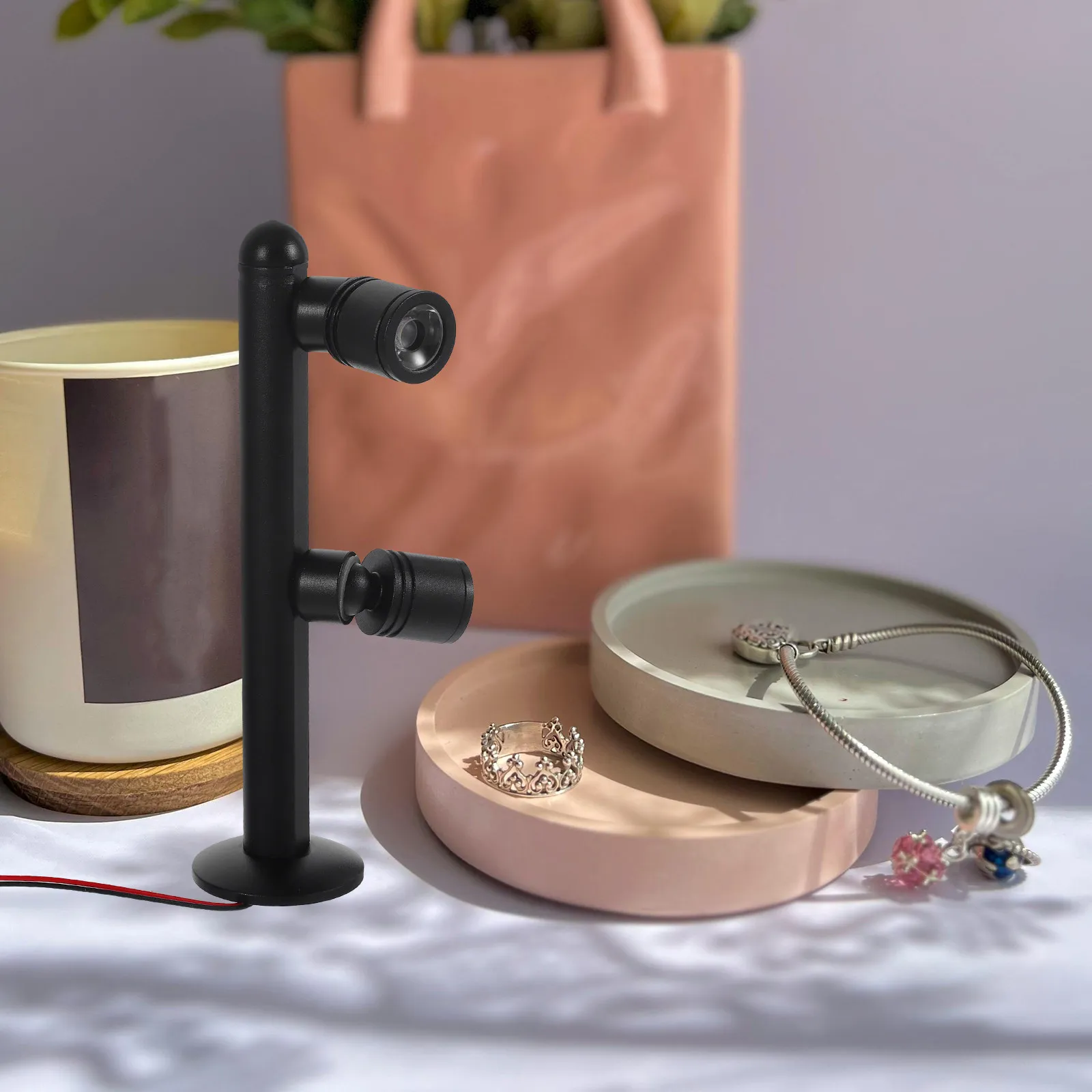 LED Mini Indoor Spotlight Jewelry Showcase Display Light Cabinet Spotlights Modern Design Soft Lighting for Jewelry Store
LED Mini Indoor Spotlight Jewelry Showcase Display Light Cabinet Spotlights Modern Design Soft Lighting for Jewelry Store