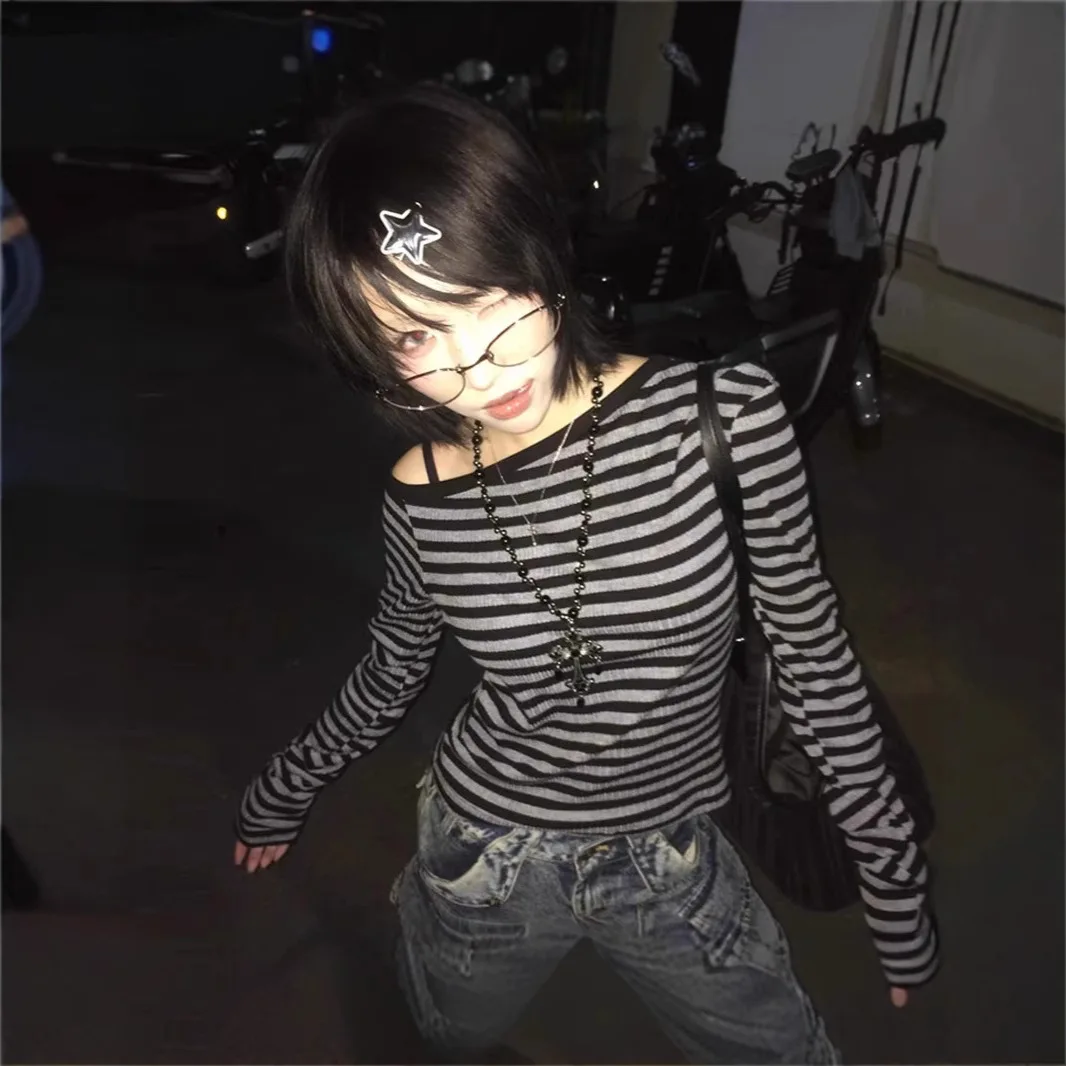 Women Striped T-shirt Women Japanese Y2k Grunge 2000s Aesthetic Streetwear Vintage Print Graphic Tops American Pulovers Tops
Women Striped T-shirt Women Japanese Y2k Grunge 2000s Aesthetic Streetwear Vintage Print Graphic Tops American Pulovers Tops