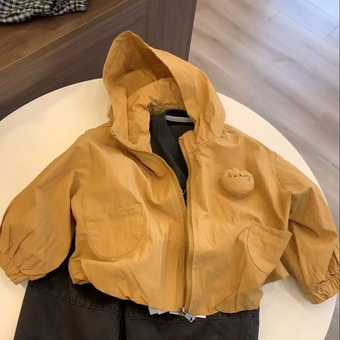 Children's Zipper Coat Spring and Autumn New Boys' and Girls' Hooded Loose Casual Thin Jacket
Children's Zipper Coat Spring and Autumn New Boys' and Girls' Hooded Loose Casual Thin Jacket