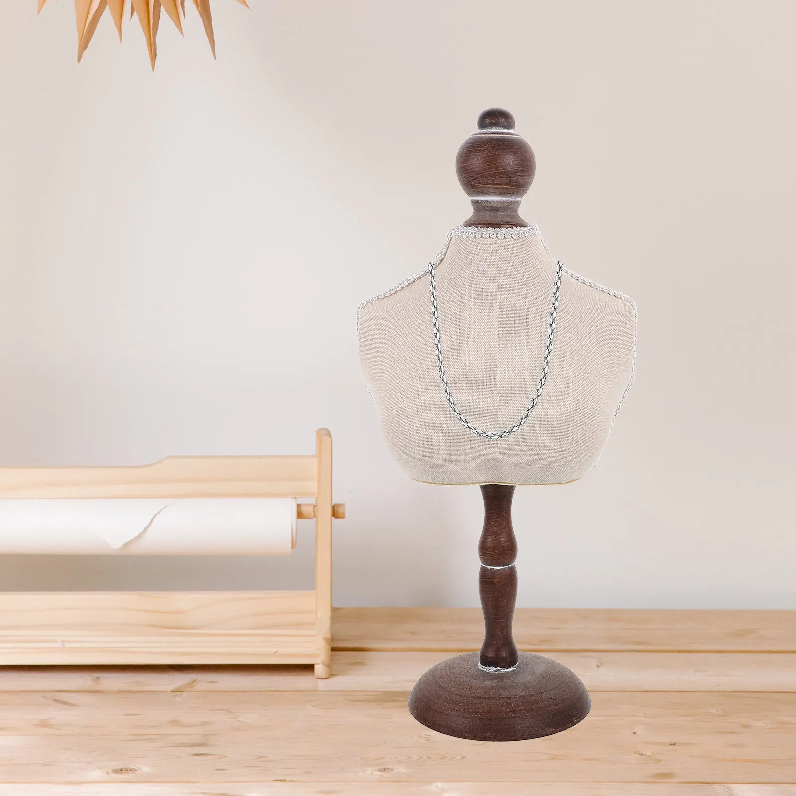 Винтажная подставка-бюст для демонстрации украшений: элегантная и прочная подставка для дома, магазина, выставки, органайзер для кулонов, цепочек и ожерелий
Винтажная подставка-бюст для демонстрации украшений: элегантная и прочная подставка для дома, магазина, выставки, органайзер для кулонов, цепочек и ожерелий