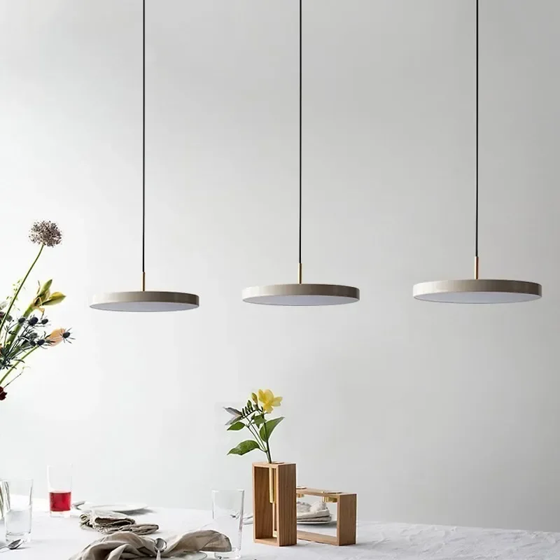 Nordic LED Pendant Light Minimalist Black White Iron Hanging Lamp For Restaurant Living Room Study Bedrooom illumination Fixture
Nordic LED Pendant Light Minimalist Black White Iron Hanging Lamp For Restaurant Living Room Study Bedrooom illumination Fixture