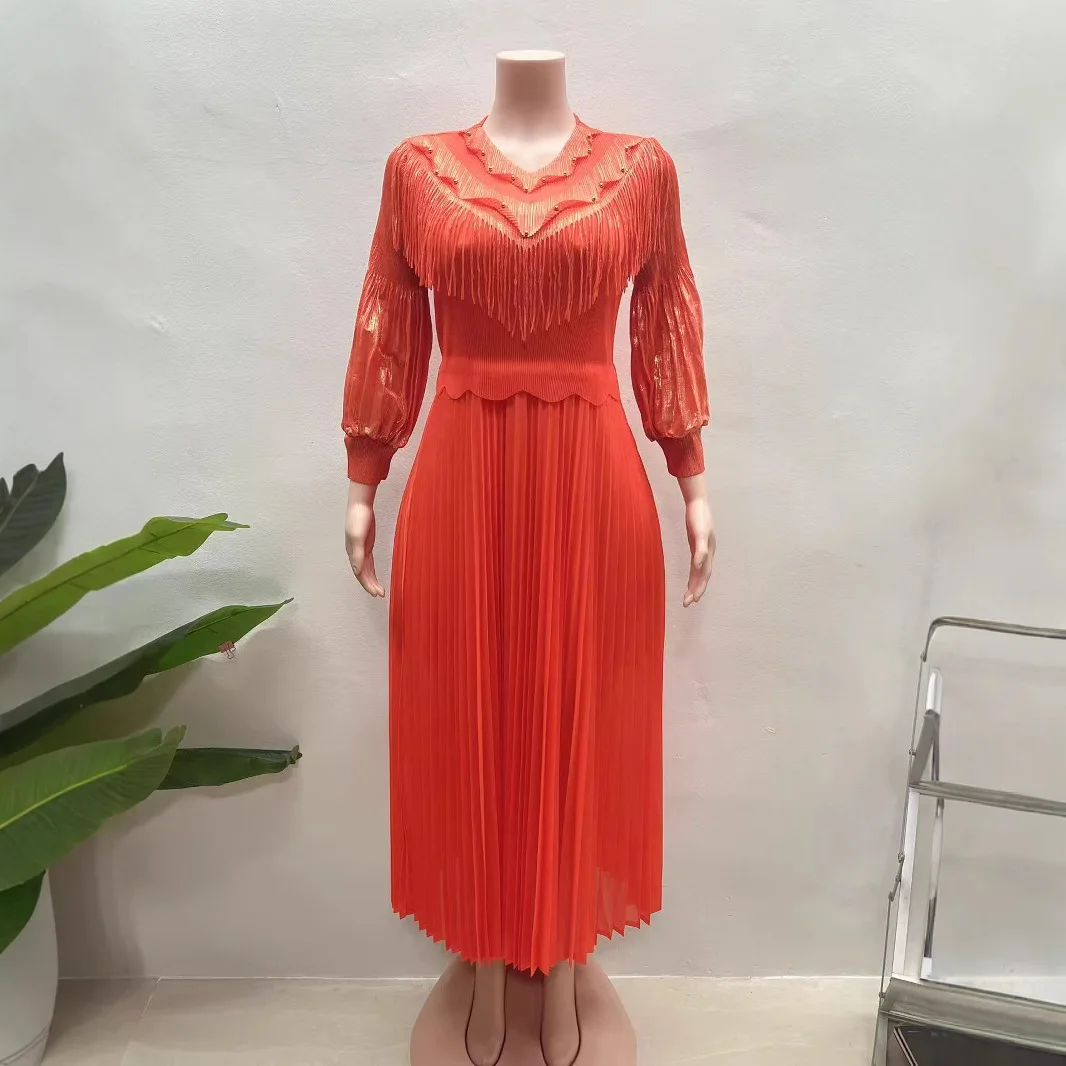 Miyake Style Pleated Dress for Women 2025 Summer New High-end Fake Two-piece Velvet Fashionable Waist-hugging Midi Dress
Miyake Style Pleated Dress for Women 2025 Summer New High-end Fake Two-piece Velvet Fashionable Waist-hugging Midi Dress