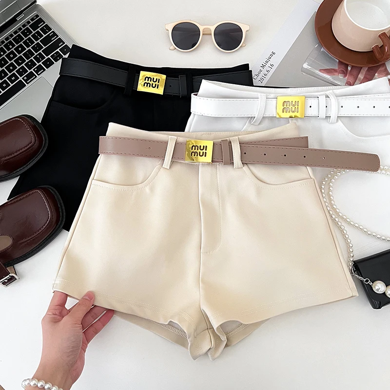 Women's Black High-waisted Short Hot Pants Women's Spring Summer Versatile Temperament Slimming Hip-wrapped Ultra Shorts
Women's Black High-waisted Short Hot Pants Women's Spring Summer Versatile Temperament Slimming Hip-wrapped Ultra Shorts