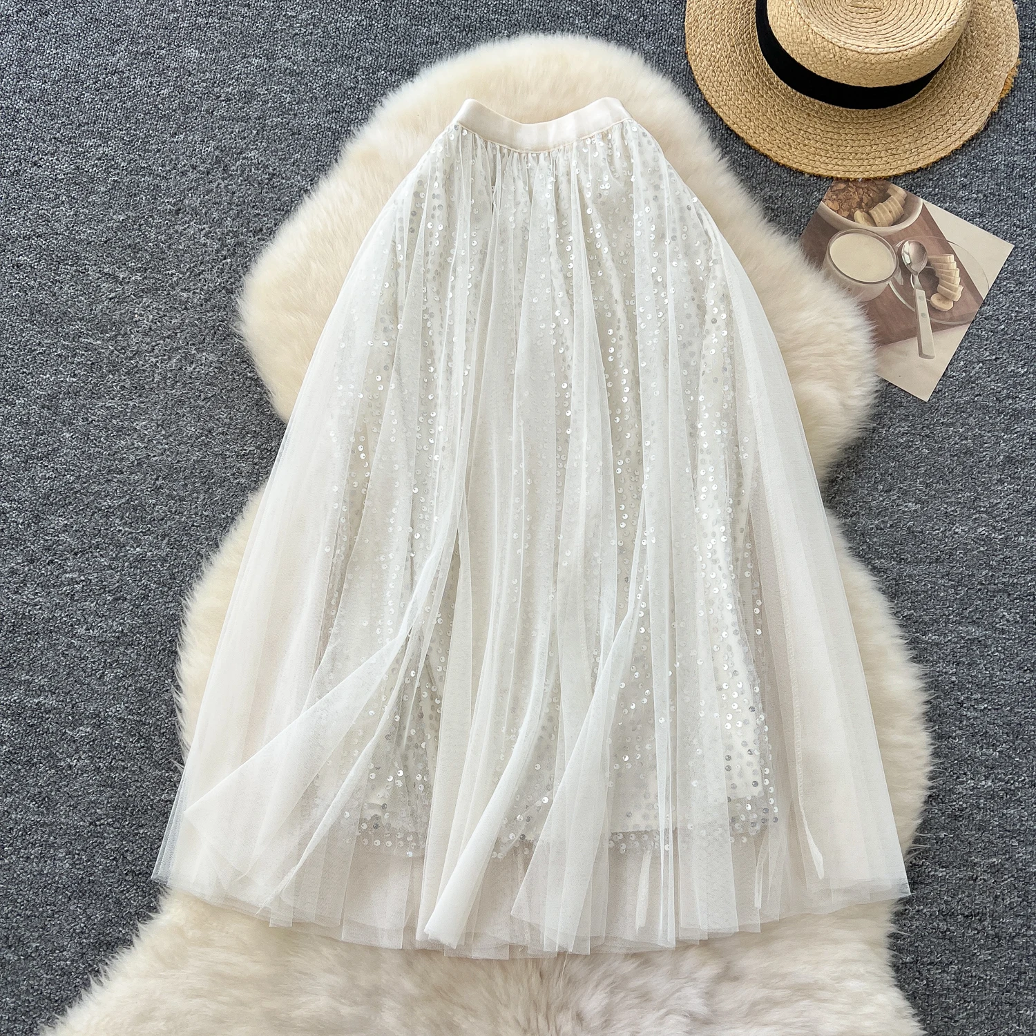 Vintage Sequins Tulle Mesh Long Skirt Female New Fashion High Street Elastic Waist Large Swing Women Summer Elegant Skirts
Vintage Sequins Tulle Mesh Long Skirt Female New Fashion High Street Elastic Waist Large Swing Women Summer Elegant Skirts