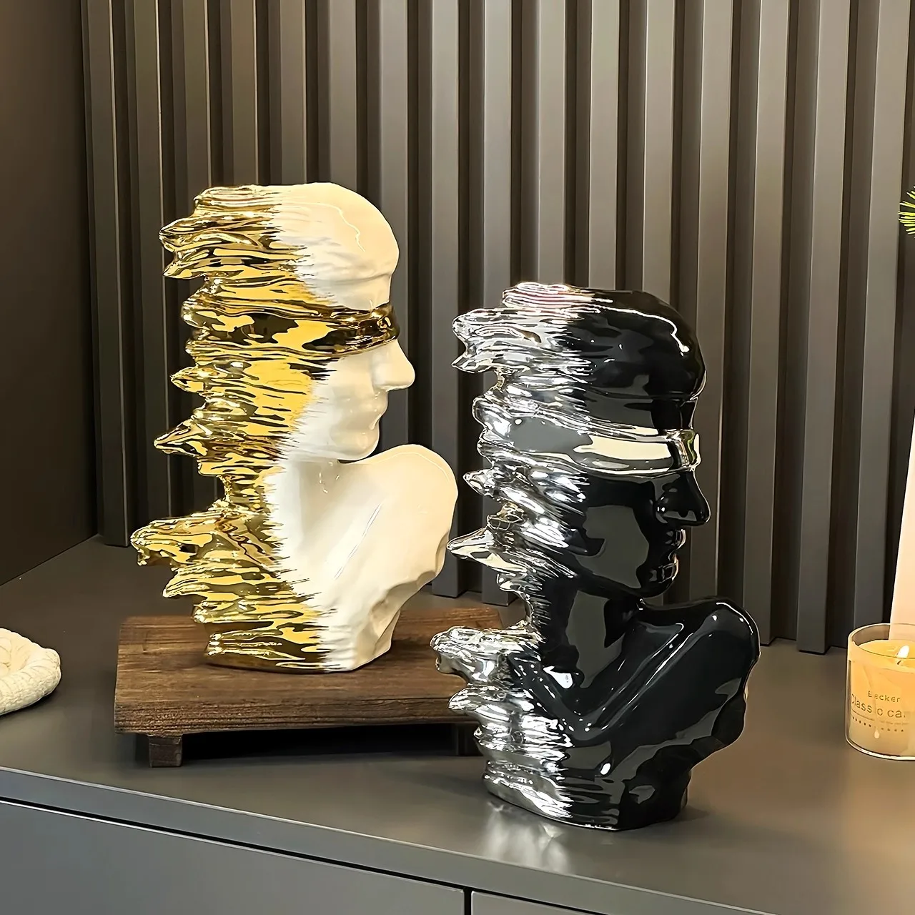 Human body shaping art ceramic ornaments, living room light luxury TV cabinets, home wine cabinets, decorative ornaments
Human body shaping art ceramic ornaments, living room light luxury TV cabinets, home wine cabinets, decorative ornaments