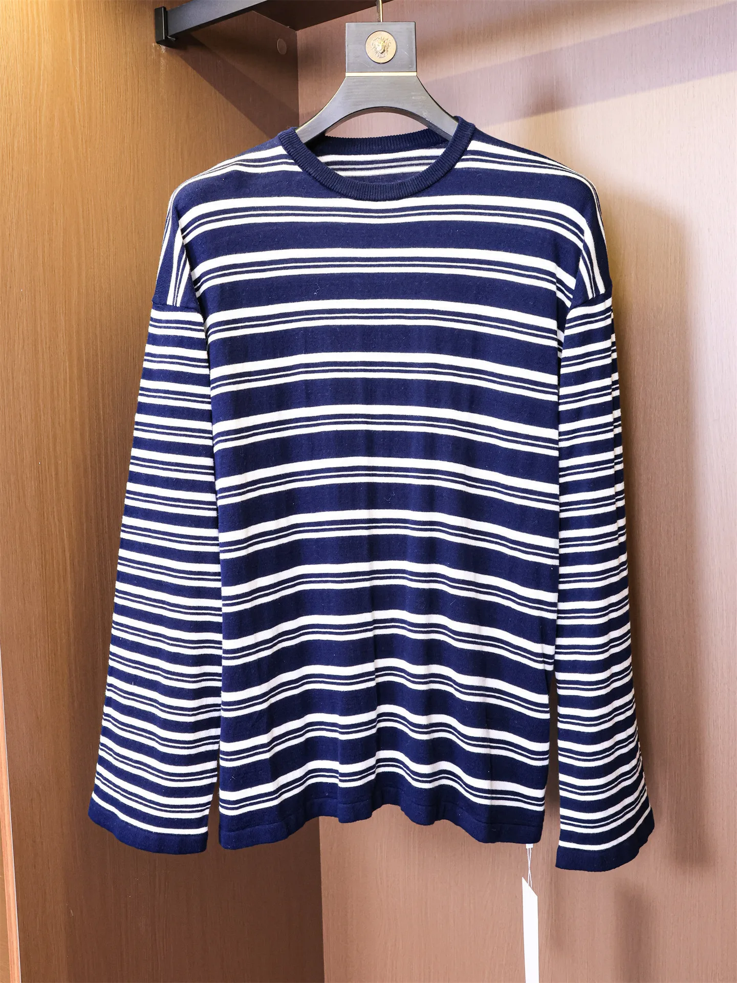 Soft Casual Men's Knitted Long Sleeve Striped Shirt Color Block V-Neck American Leisure Style Wool Blend Fabric Daily Wear
Soft Casual Men's Knitted Long Sleeve Striped Shirt Color Block V-Neck American Leisure Style Wool Blend Fabric Daily Wear