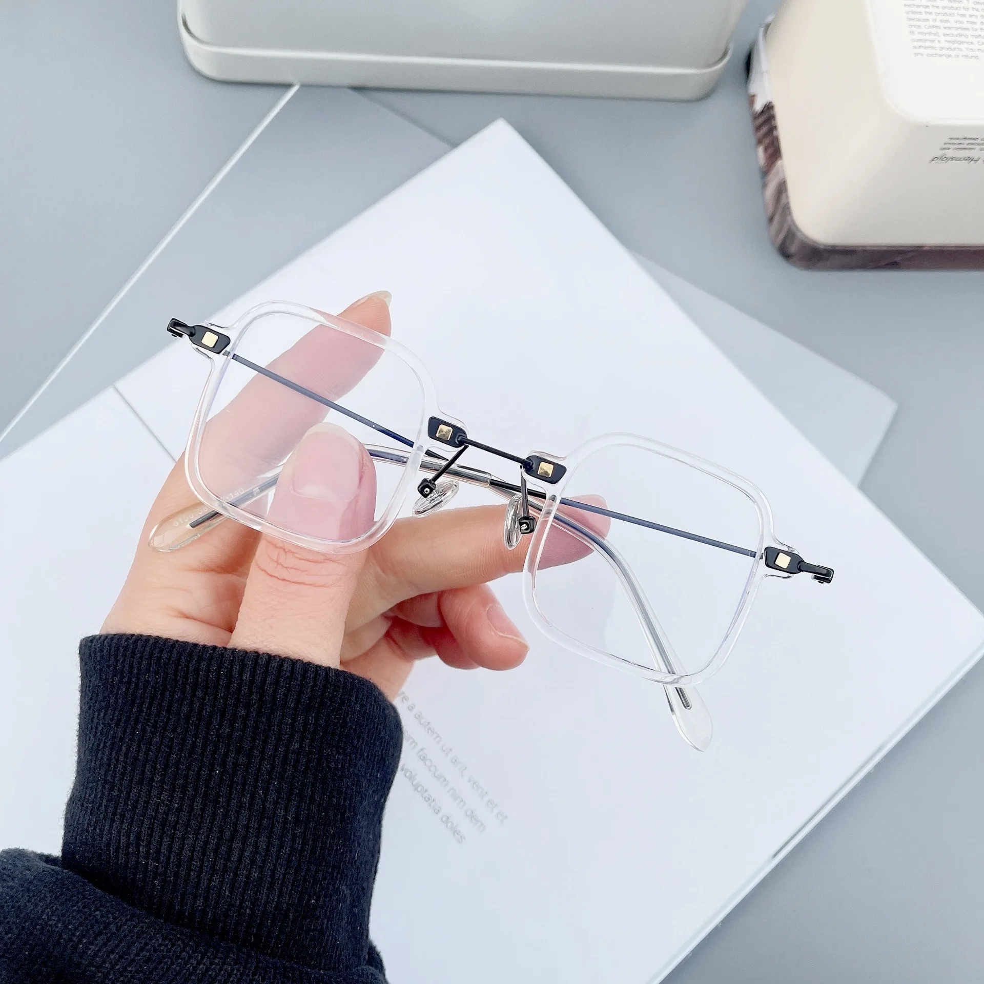 Myopia Glasses Women Men Ultralight Transparent Gray PC Prescription Eyeglasses 0 -0.5 -1.0 -1.5 To -6.0
Myopia Glasses Women Men Ultralight Transparent Gray PC Prescription Eyeglasses 0 -0.5 -1.0 -1.5 To -6.0