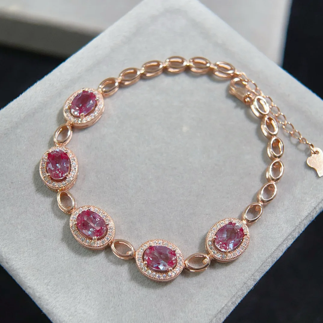 S925 Sterling Silver Inlaid Laboratory Cultured Alexander Bracelet Main Stone 5*7mm with Extension Chain
S925 Sterling Silver Inlaid Laboratory Cultured Alexander Bracelet Main Stone 5*7mm with Extension Chain