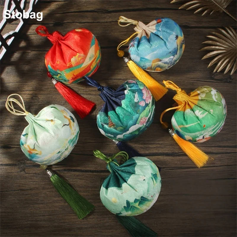 StoBag 20pcs Chinese Sachet Bag Silk Hanging Drawstring Gift Jewelry Package Storage Pocket Reusable Pouch Decoration Party
StoBag 20pcs Chinese Sachet Bag Silk Hanging Drawstring Gift Jewelry Package Storage Pocket Reusable Pouch Decoration Party