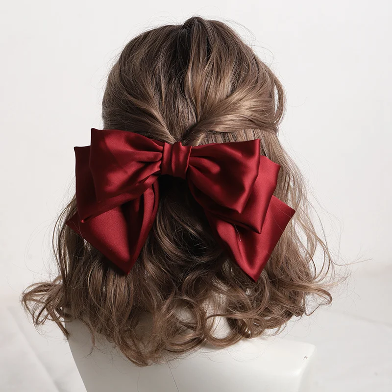 Japanese Lolita Hair Accessories Ruffled Sweet Bowknot Y2K Maid Headband Anime Headdress hair bands
Japanese Lolita Hair Accessories Ruffled Sweet Bowknot Y2K Maid Headband Anime Headdress hair bands