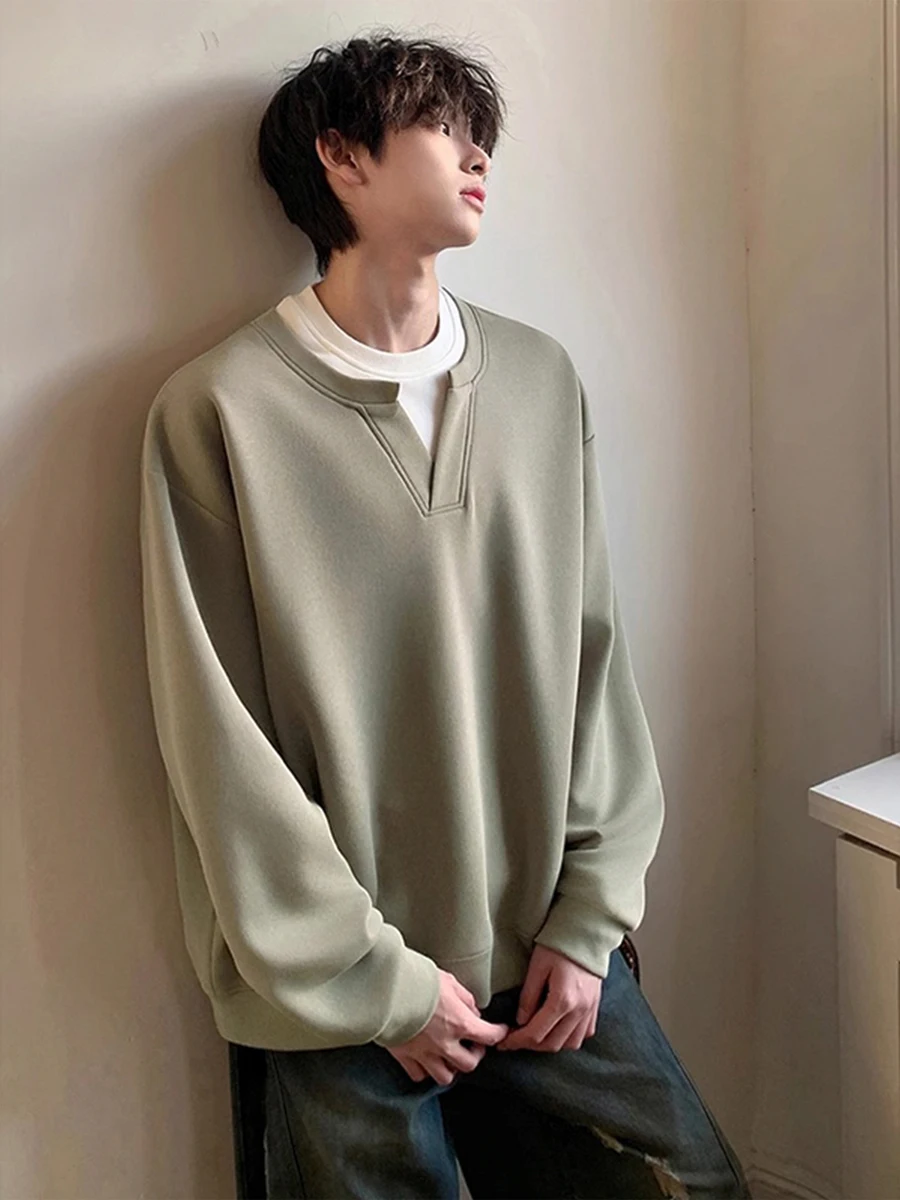 Lu een Long Sve V-Ne Men's T-irt Patchwork Base Layer irt Heavyweight American Retro Sweatirt Casual Loose Fit
Lu een Long Sve V-Ne Men's T-irt Patchwork Base Layer irt Heavyweight American Retro Sweatirt Casual Loose Fit