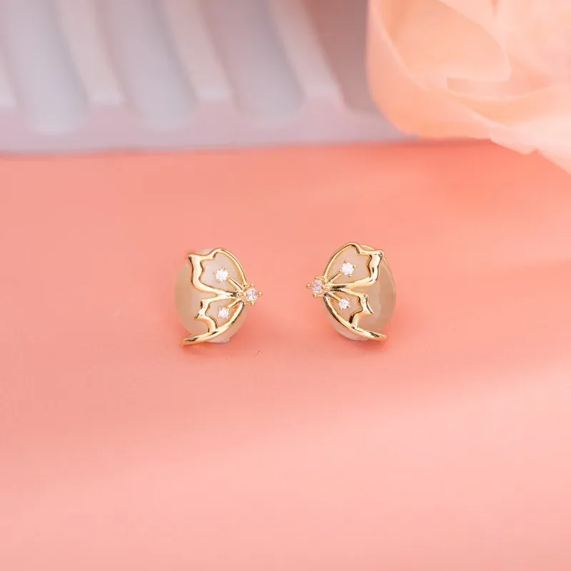 New Spot Simple Earrings Earrings Niche Design Light Luxury Trend High-end Jewelry Earrings Women
New Spot Simple Earrings Earrings Niche Design Light Luxury Trend High-end Jewelry Earrings Women