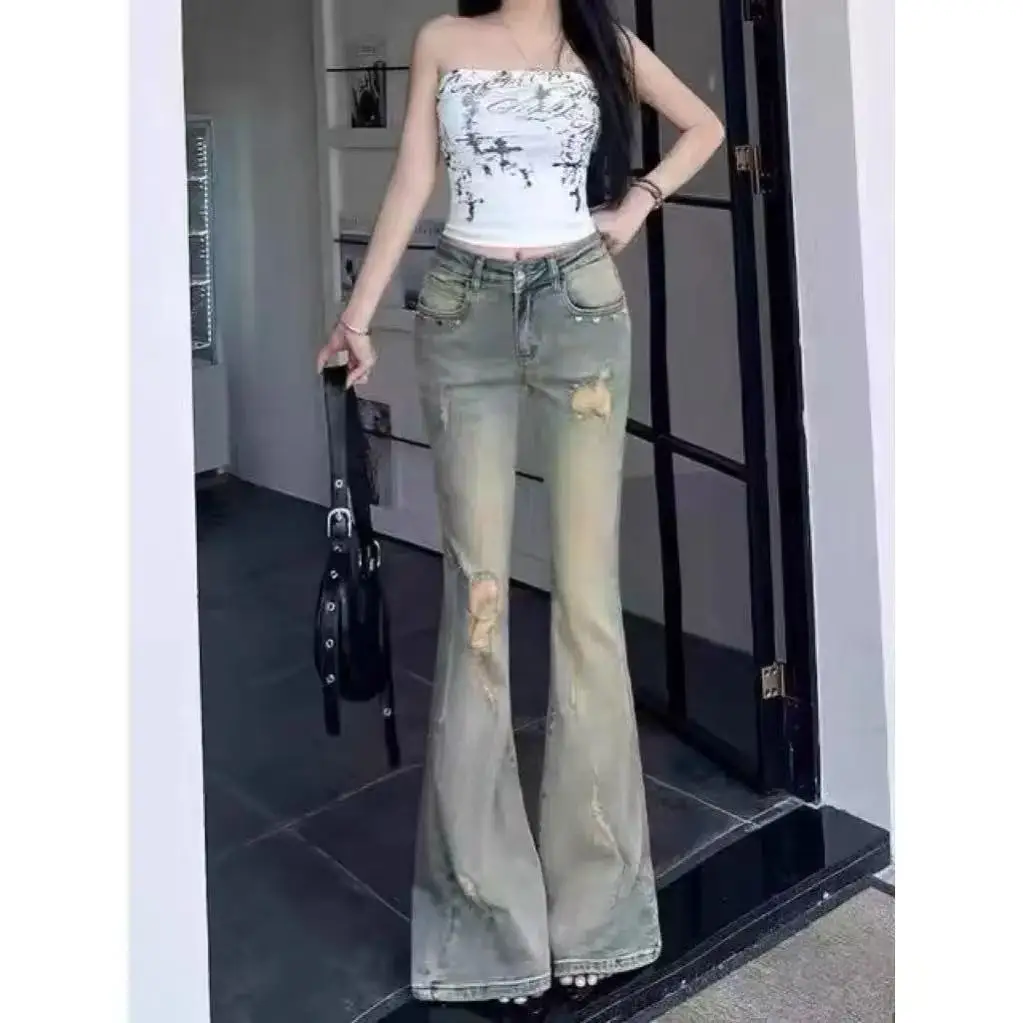 Vintage Low Waist Flare Jeans Women Light Washed Distressed Denim Pants Slim Fit Bell Bottom Trousers Grunge Streetwear Y2k 2026
Vintage Low Waist Flare Jeans Women Light Washed Distressed Denim Pants Slim Fit Bell Bottom Trousers Grunge Streetwear Y2k 2026