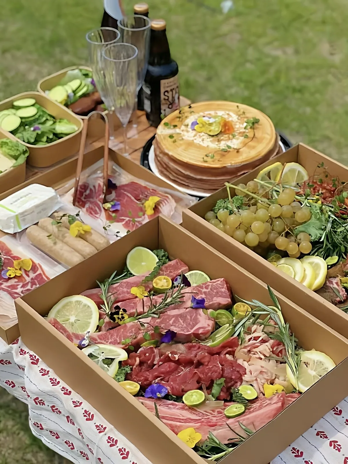 Food Grade Paper Lunch Box Disposable Dinnerware for Outdoor Camping Picnic Sweet Dessert BBQ Packaging Box Kraft Paper Meal
Food Grade Paper Lunch Box Disposable Dinnerware for Outdoor Camping Picnic Sweet Dessert BBQ Packaging Box Kraft Paper Meal
