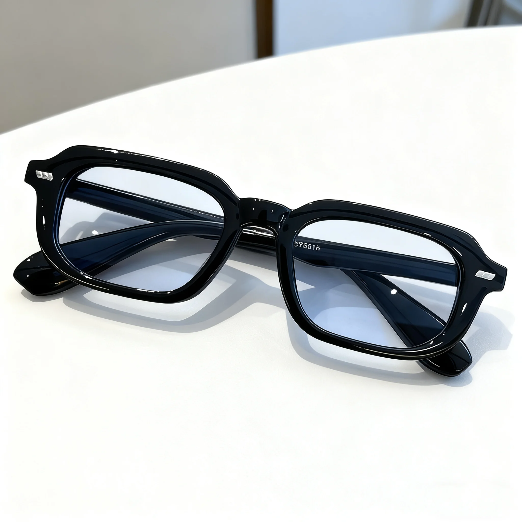 New Fashionable Personalized Transparent Small Frame Women's Sunglasses Retro Ultra Light Neutral UV400 Sunscreen Glasses
New Fashionable Personalized Transparent Small Frame Women's Sunglasses Retro Ultra Light Neutral UV400 Sunscreen Glasses