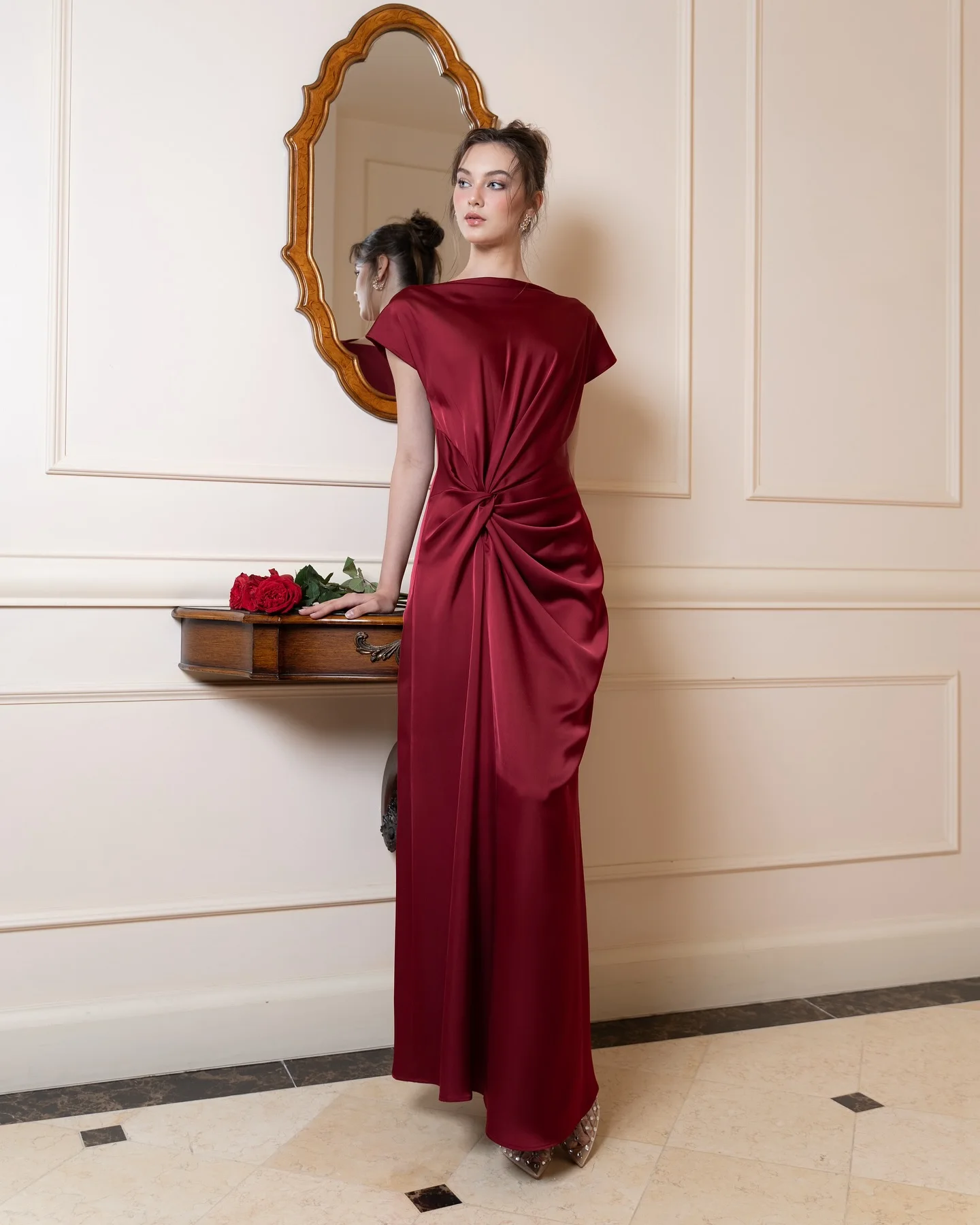 Customized High Quality Burgundy Satin Evening Dress Temperament Scoop Cap Sleeve Sleeveless Mermaid Zipper Back Prom Dress
Customized High Quality Burgundy Satin Evening Dress Temperament Scoop Cap Sleeve Sleeveless Mermaid Zipper Back Prom Dress