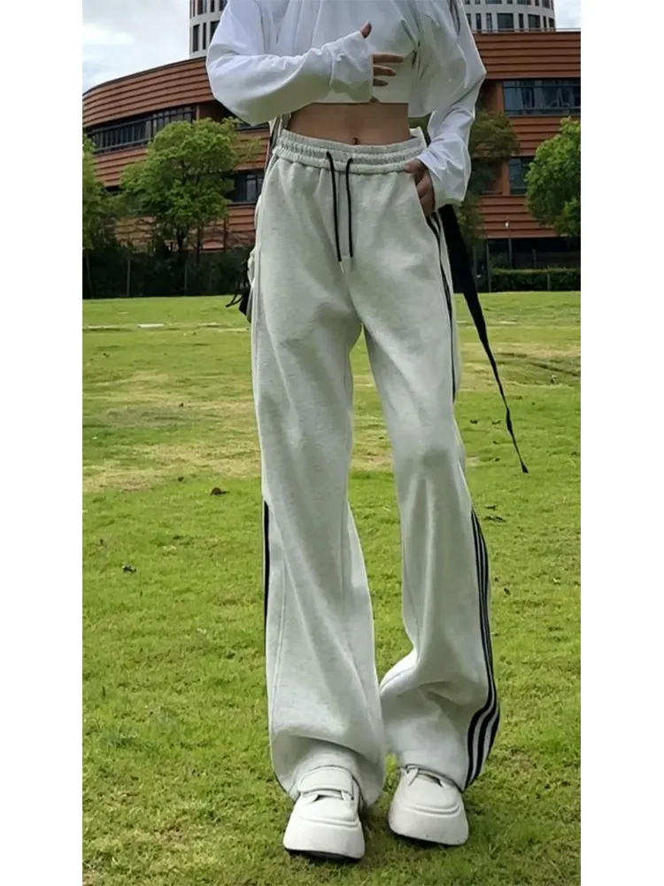Gray Striped Men's Sweatpants Loose Straight Leg Bell Bottoms Cleanfit American Retro Sport Casual Pants Three Bars
Gray Striped Men's Sweatpants Loose Straight Leg Bell Bottoms Cleanfit American Retro Sport Casual Pants Three Bars