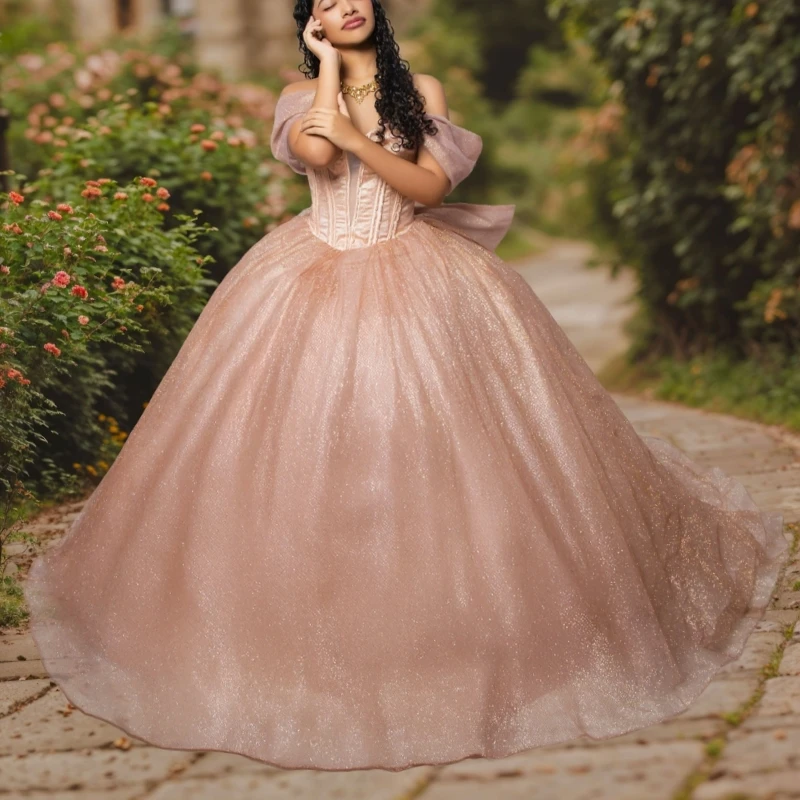 Rose Gold Quinceanera Dresses Ball Gown Off The Shoulder Beading Bow Tull Party Birthday Sweet 16 Dress Vestidos 15 Anos
Rose Gold Quinceanera Dresses Ball Gown Off The Shoulder Beading Bow Tull Party Birthday Sweet 16 Dress Vestidos 15 Anos
