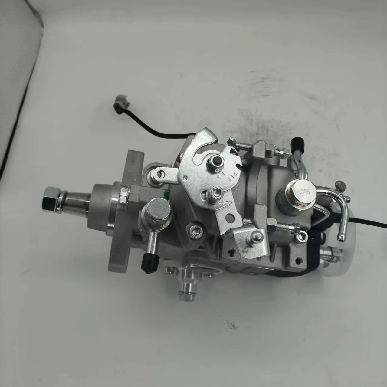 VE fuel pump 10960004550 096000-4550 22100-56370 2210056370 for VE4/9F1900RND455 Engine
VE fuel pump 10960004550 096000-4550 22100-56370 2210056370 for VE4/9F1900RND455 Engine