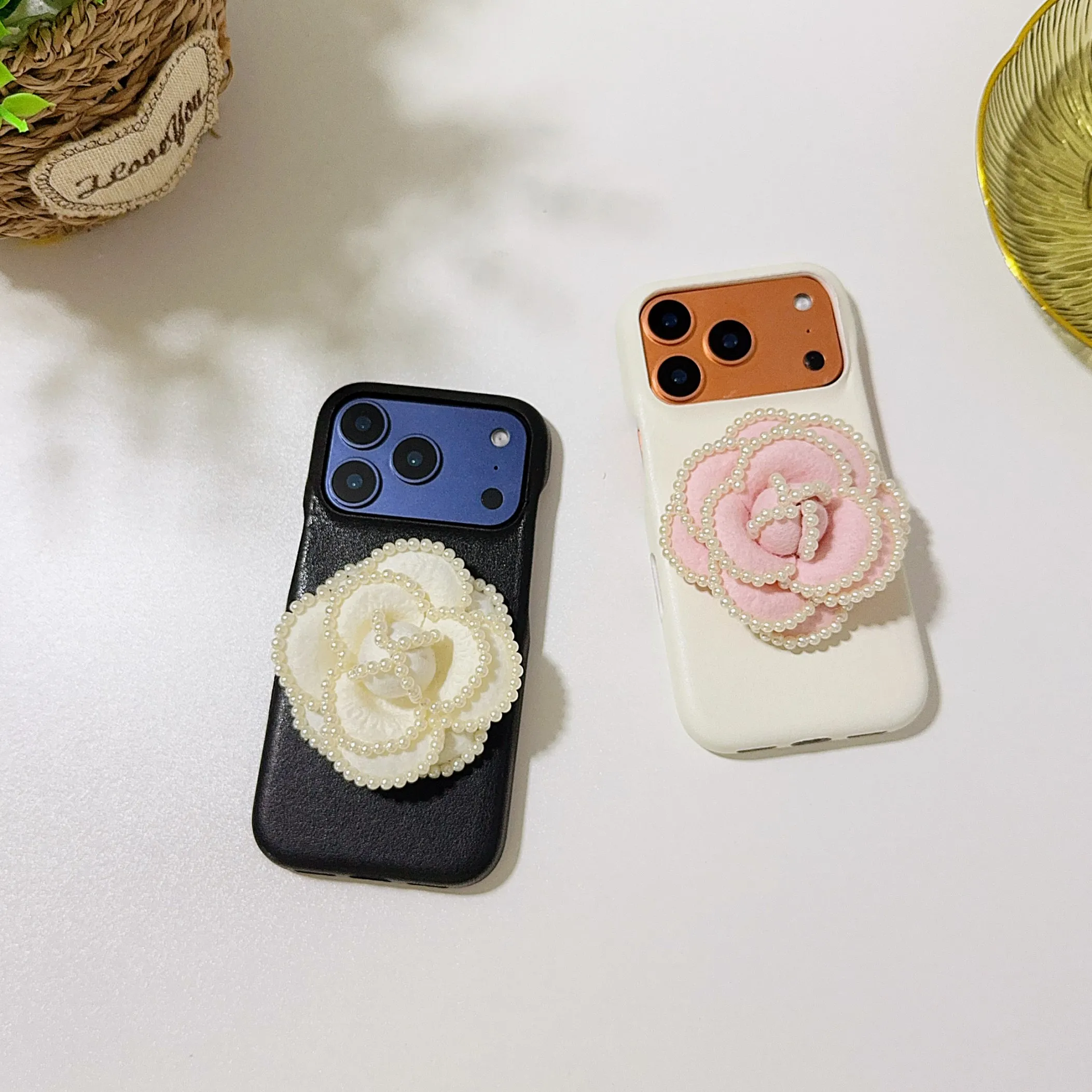 Luxury Pearl woolen flowers PU leather Case for iPhone 17 16 15 14 13 Phone Cover 17 16 15 Pro MAX Hard Shockproof Back Funda
Luxury Pearl woolen flowers PU leather Case for iPhone 17 16 15 14 13 Phone Cover 17 16 15 Pro MAX Hard Shockproof Back Funda