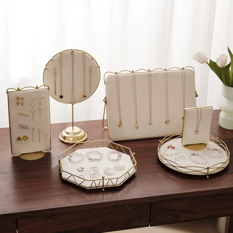 Flannel jewelry tray vertical display stand jewelry tray studio wedding dress hall Xiuhe headgear display storage rack
Flannel jewelry tray vertical display stand jewelry tray studio wedding dress hall Xiuhe headgear display storage rack