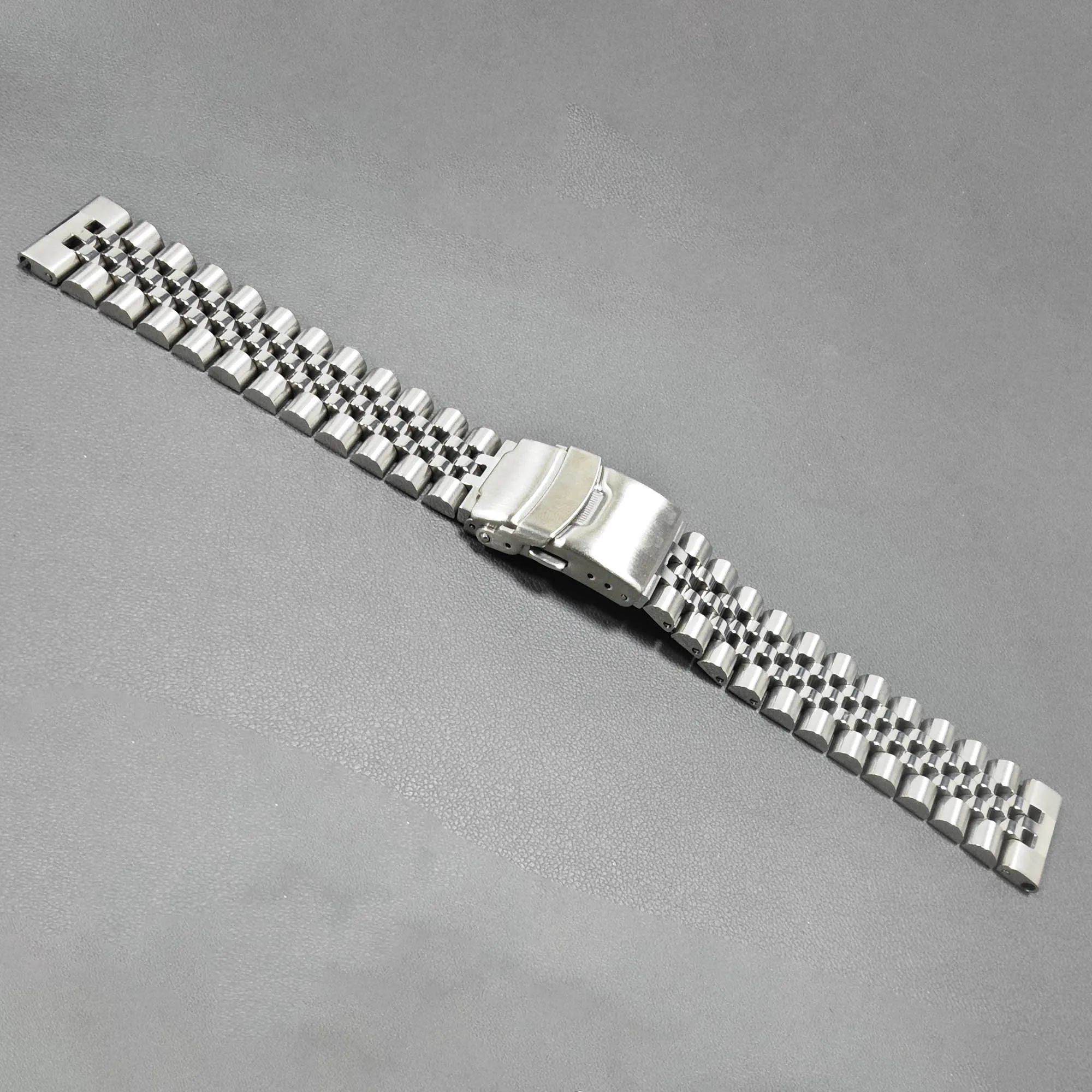 Rolamy Jubilee Watch Band For Citizen Seiko Stainless Steel Metal Strap 19mm 20mm 22mm Universal Straight End Screw Links Clasp
Rolamy Jubilee Watch Band For Citizen Seiko Stainless Steel Metal Strap 19mm 20mm 22mm Universal Straight End Screw Links Clasp