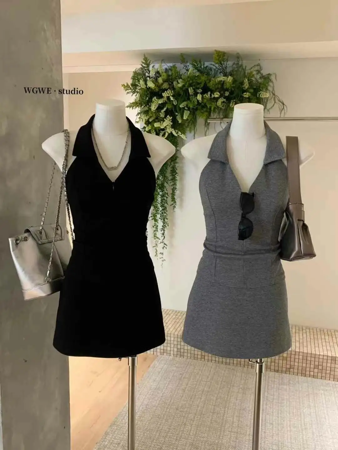 Sexy Neckline Vest Short Skirt Set Spicy Girl Design Back Exposure Top Half Skirt Two Piece Set V Neck Sleeveless Summer Outfit
Sexy Neckline Vest Short Skirt Set Spicy Girl Design Back Exposure Top Half Skirt Two Piece Set V Neck Sleeveless Summer Outfit
