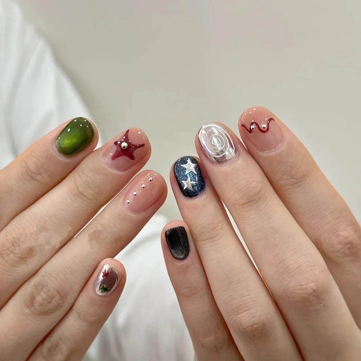 10PCS Short Square Round Press on Nails Blue Cat Eye Handmade Sweet Star Stripes Patterns with French Wearable Fake Nails Patch
10PCS Short Square Round Press on Nails Blue Cat Eye Handmade Sweet Star Stripes Patterns with French Wearable Fake Nails Patch